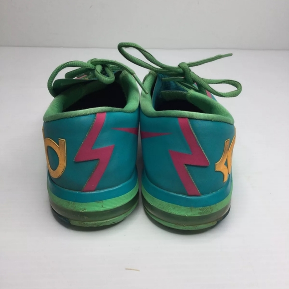 Nike - Picture 4 of 4